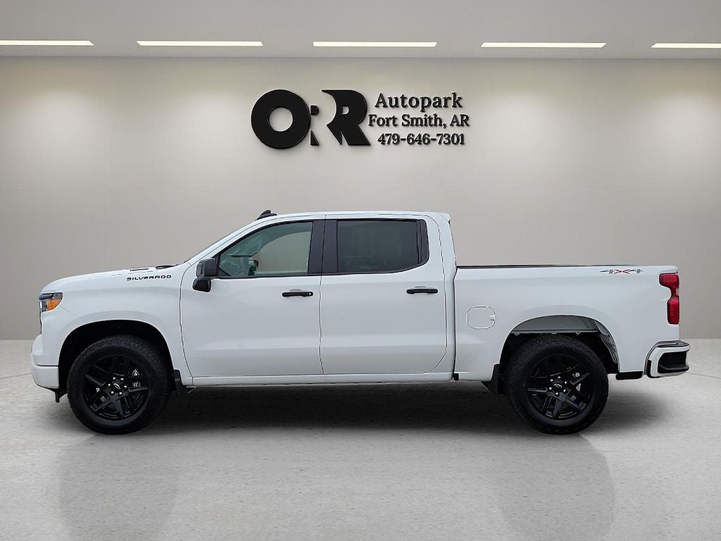 2025 Chevrolet Silverado 1500 Custom