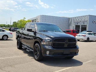 2018 RAM 1500 Express 4x4 Crew Cab 5'7" Box