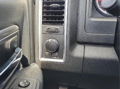 2024 RAM 1500 Classic Warlock 4x4 Crew Cab 5'7" Box