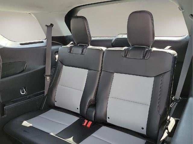 2023 Ford Explorer XLT RWD