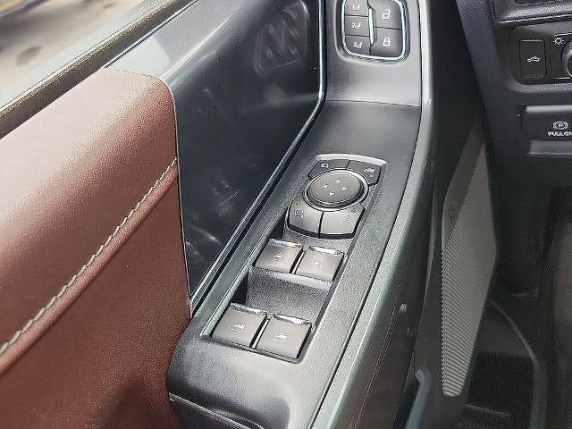 2022 Ford F-150 LARIAT 4WD SuperCrew 5.5' Box