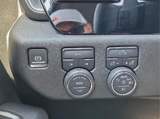 2025 Chevrolet Silverado 1500 Crew Cab Short Box 4-Wheel Drive RST