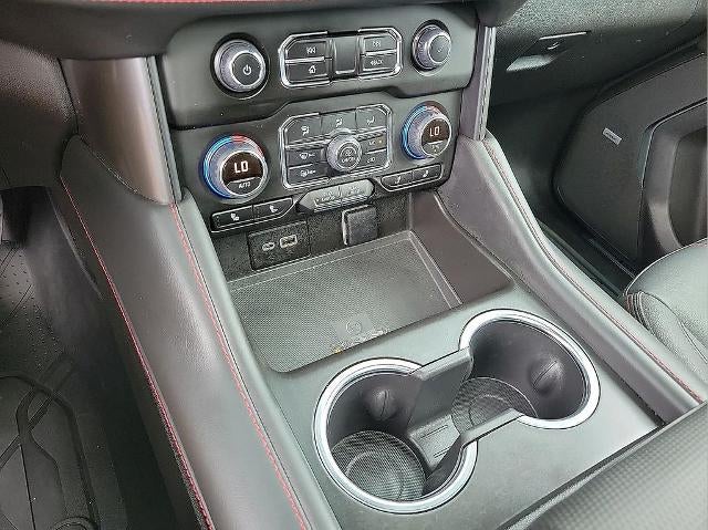 2023 Chevrolet Suburban 4WD RST