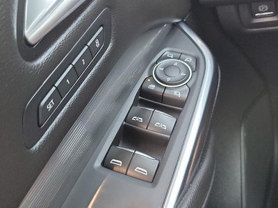 2025 Cadillac XT4 FWD 4dr Premium Luxury