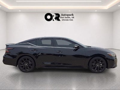 2022 Nissan Maxima SR CVT