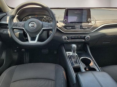 2024 Nissan Altima 2.5 SV Sedan