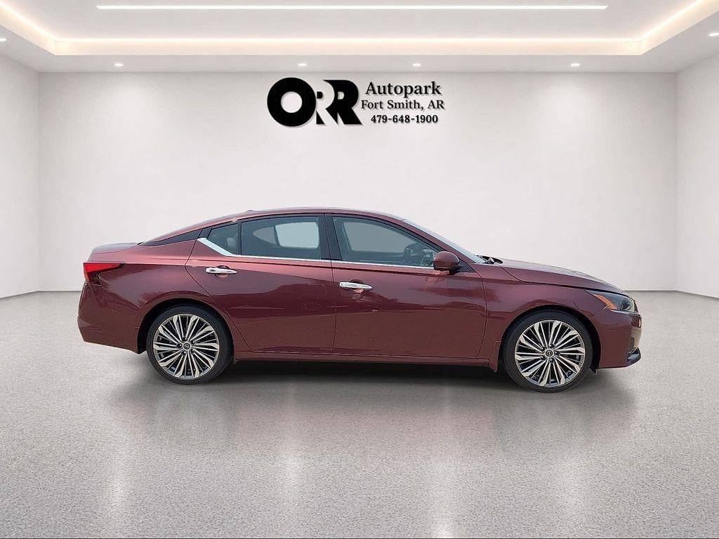 2024 Nissan Altima 2.5 SL Sedan