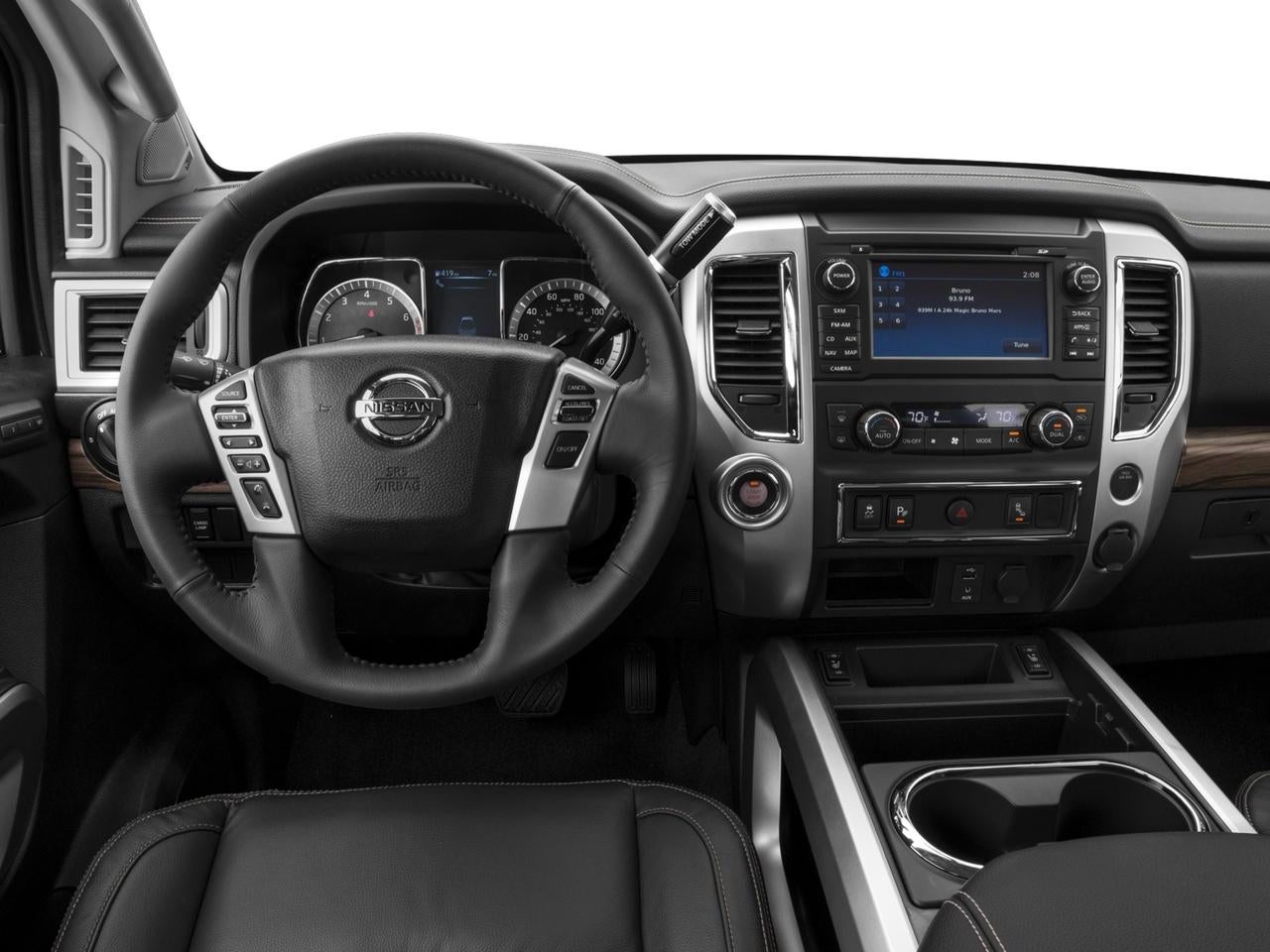 2017 Nissan Titan 4x4 Crew Cab SL