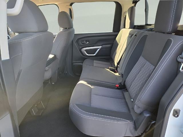 2023 Nissan Titan 4x4 Crew Cab SV