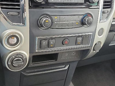 2021 Nissan Titan 4x4 Crew Cab SV