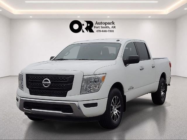 2021 Nissan Titan 4x4 Crew Cab SV