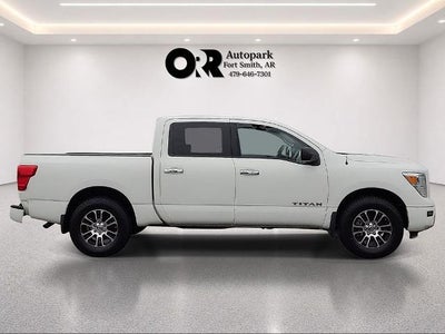 2021 Nissan Titan 4x4 Crew Cab SV