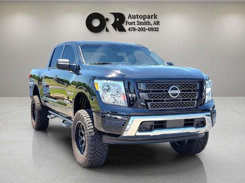 2024 Nissan Titan 4x4 Crew Cab SV