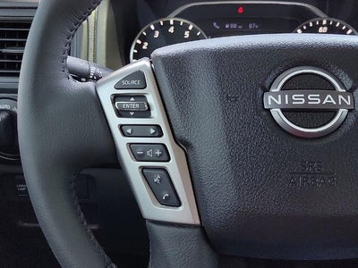 2024 Nissan Titan 4x4 Crew Cab SV