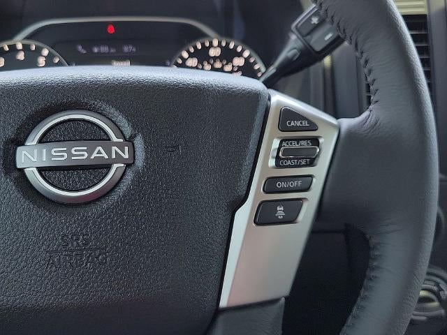 2024 Nissan Titan 4x4 Crew Cab SV