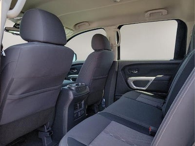2024 Nissan Titan 4x4 Crew Cab SV