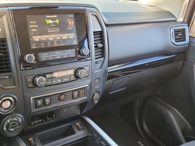2024 Nissan Titan 4x4 Crew Cab SV