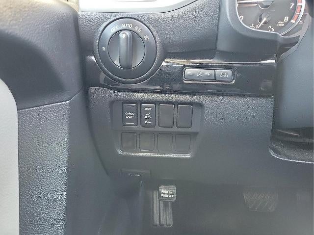 2021 Nissan Titan 4x2 Crew Cab SV