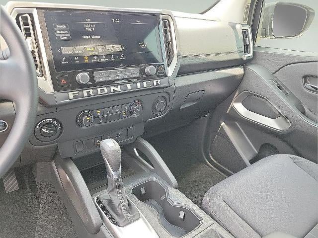 2025 Nissan Frontier Crew Cab 4x4 SV
