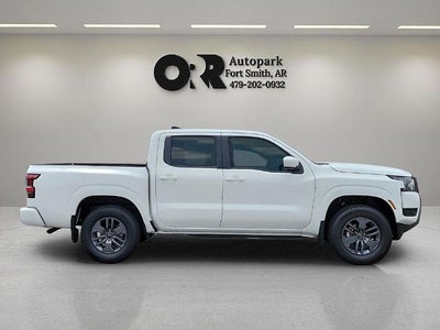 2025 Nissan Frontier Crew Cab 4x4 SV