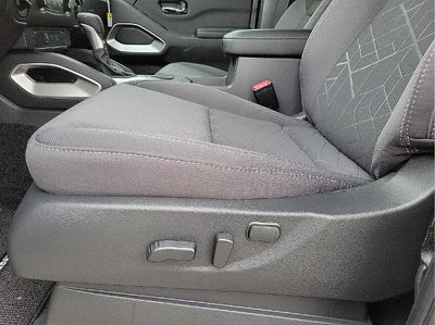 2025 Nissan Frontier Crew Cab 4x4 SV