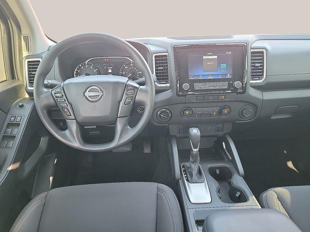 2024 Nissan Frontier Crew Cab 4x4 SV