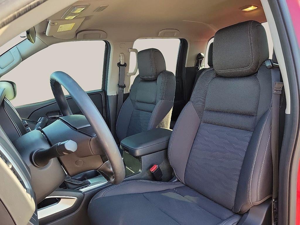 2024 Nissan Frontier Crew Cab 4x4 SV