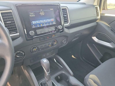 2024 Nissan Frontier Crew Cab 4x4 SV
