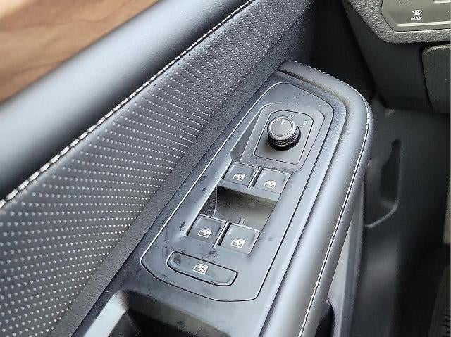 2024 Volkswagen Atlas 2.0T SE w/Technology FWD