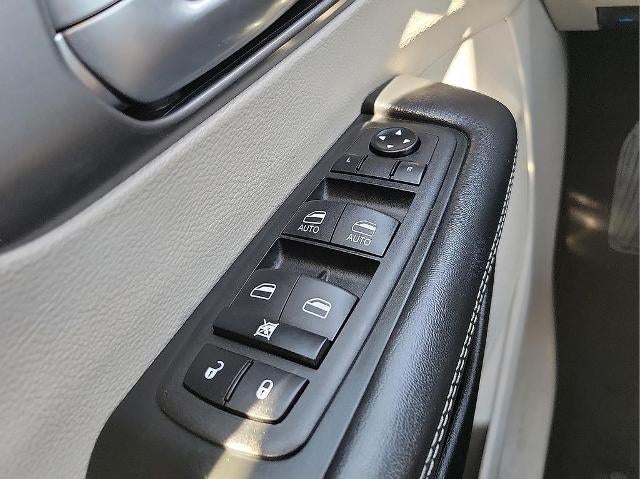 2023 Chrysler Pacifica Touring L FWD