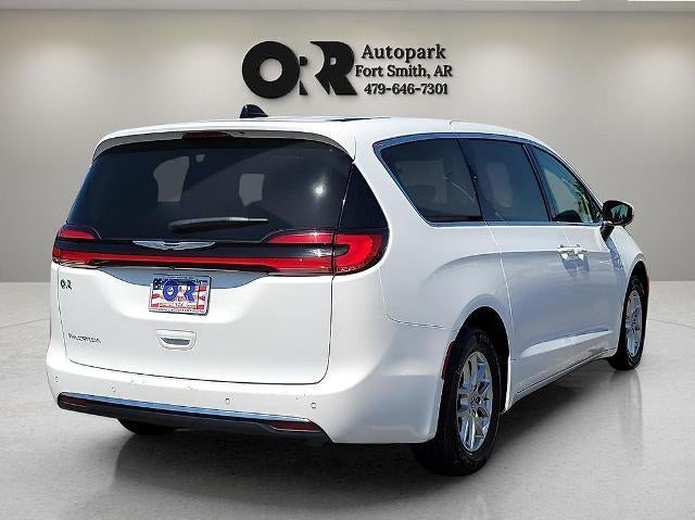 2023 Chrysler Pacifica Touring L FWD