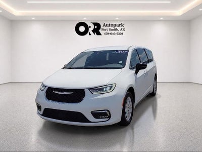 2025 Chrysler Pacifica Select FWD