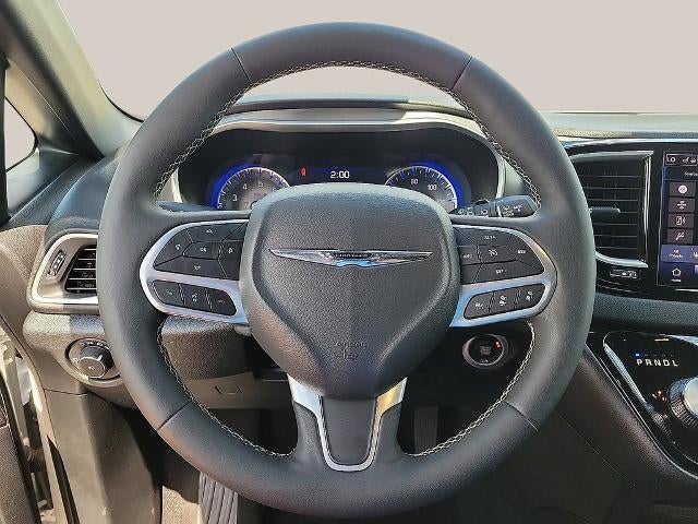 2025 Chrysler Pacifica Select FWD