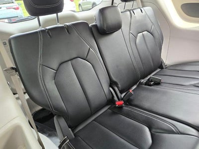 2023 Chrysler Pacifica Touring L FWD