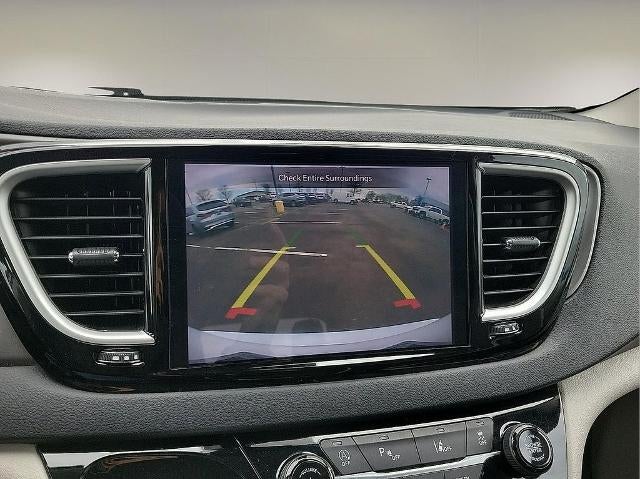 2024 Chrysler Pacifica Touring L FWD