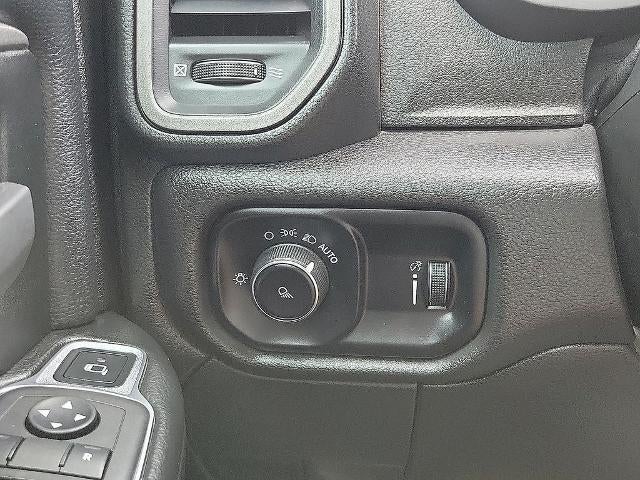 2024 RAM 3500 Tradesman 4x4 Reg Cab 8' Box