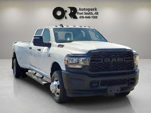 2024 RAM 3500 Tradesman 4x4 Crew Cab 8' Box