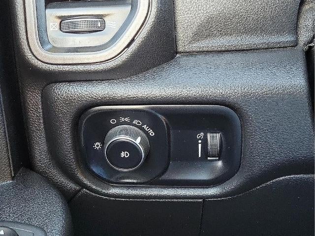 2022 RAM 5500 Chassis Cab Tradesman 4x4 Crew Cab 60" CA 173.4" WB