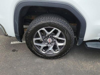 2022 GMC Sierra 1500 Crew Cab Short Box 4-Wheel Drive SLT