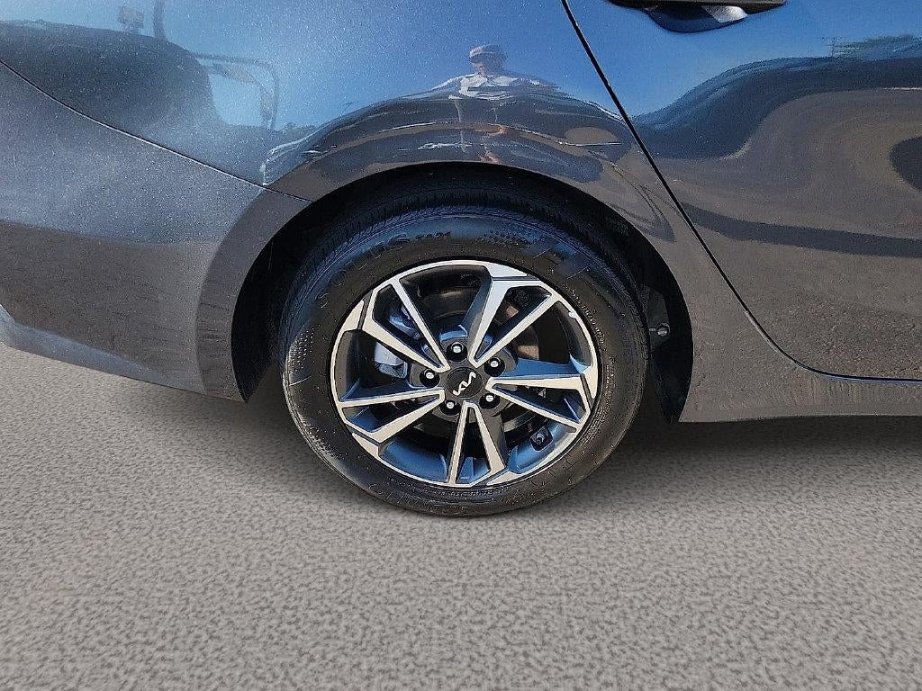 2024 Kia Forte LXS IVT
