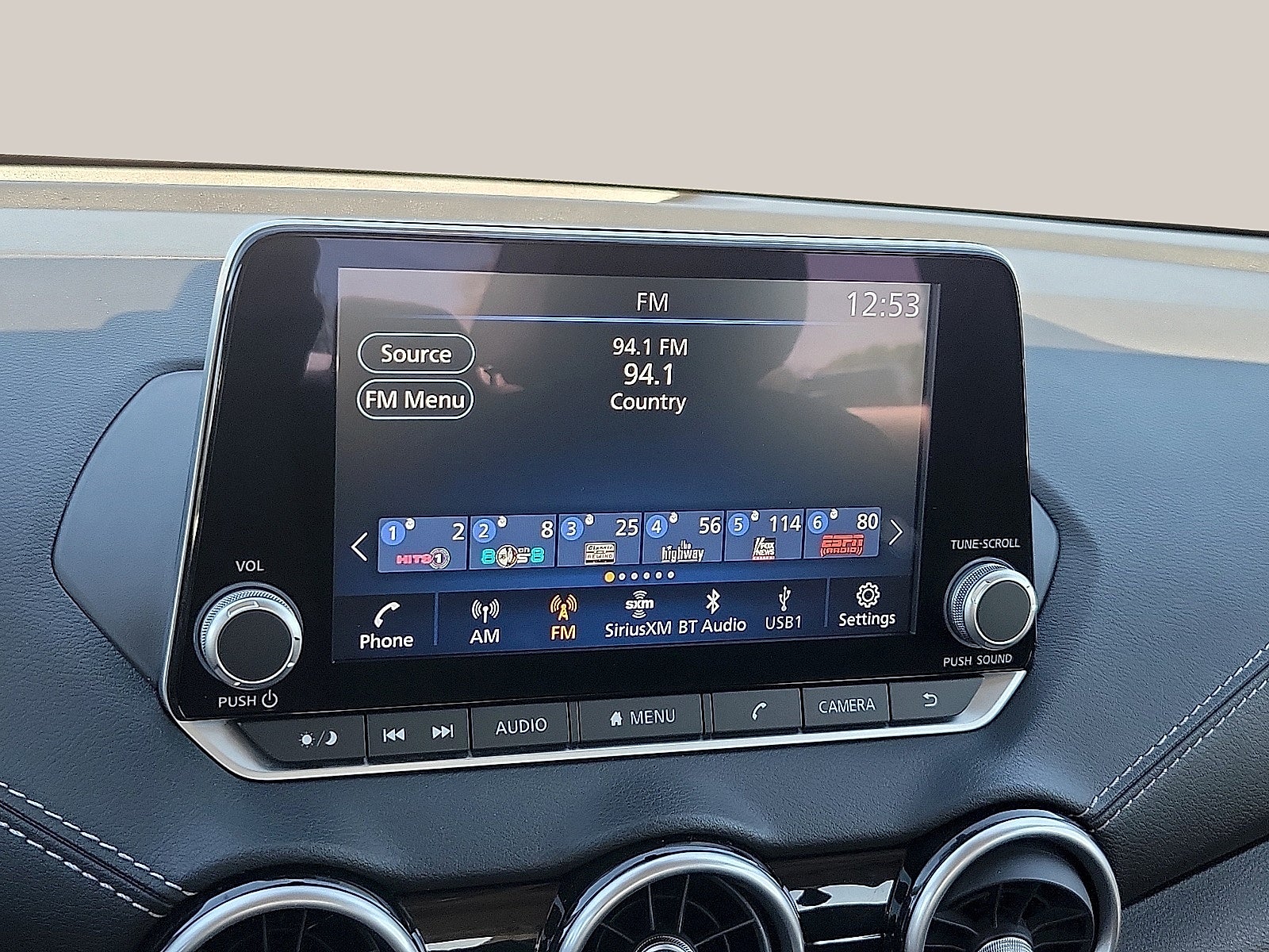 2025 Nissan Sentra SV CVT