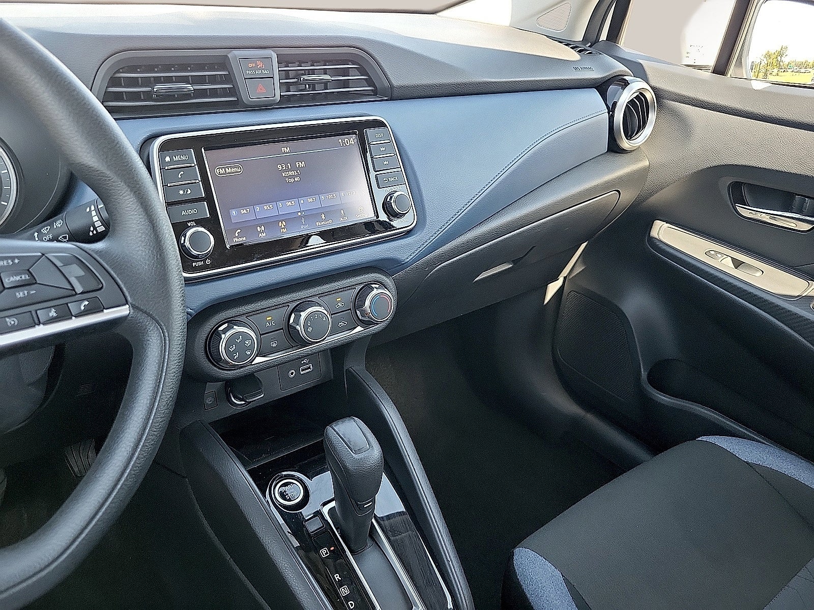 2025 Nissan Versa SV CVT
