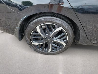 2025 Nissan Versa SR CVT