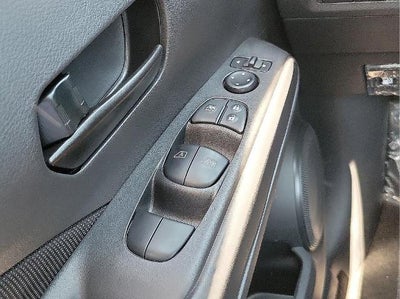 2025 Nissan Kicks Play S FWD
