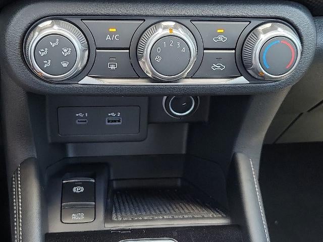 2024 Nissan Kicks SV FWD