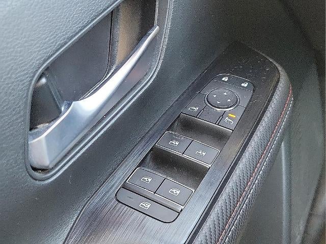 2025 Nissan Kicks SR FWD