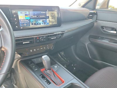 2025 Nissan Kicks SR FWD