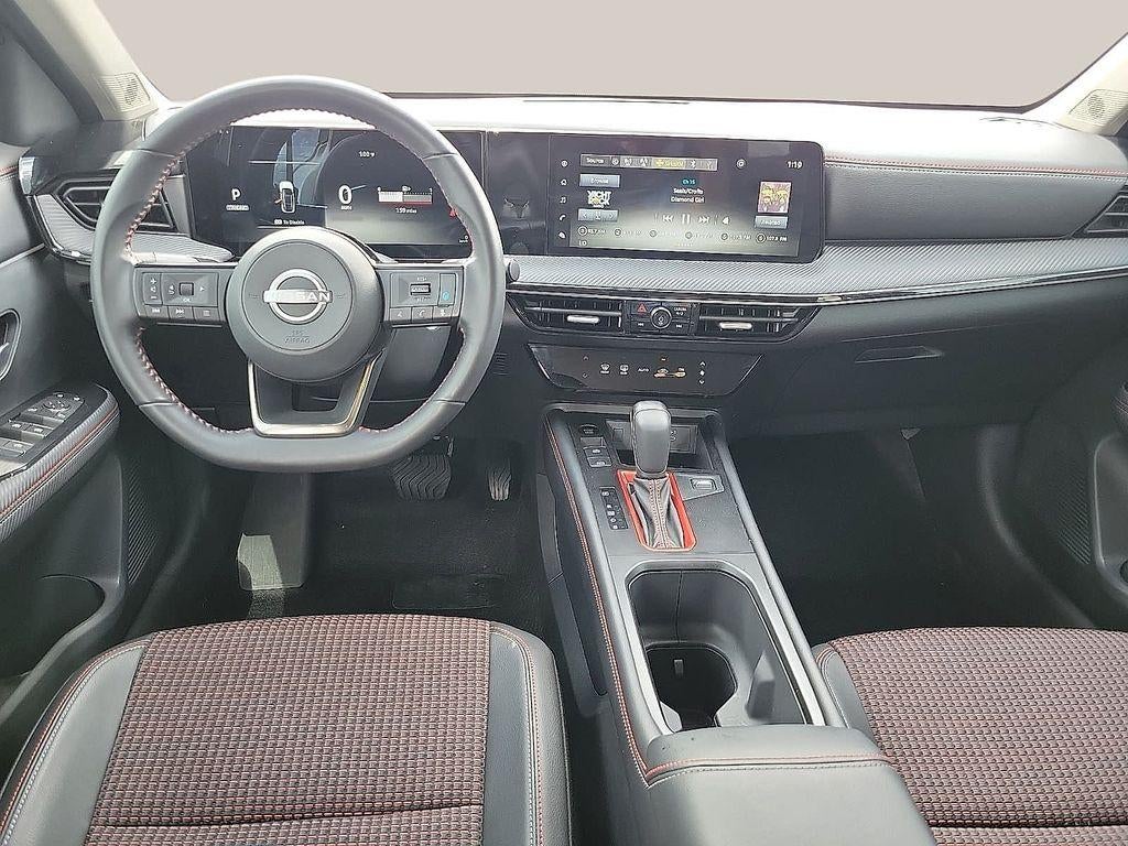 2025 Nissan Kicks SR FWD