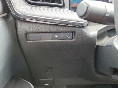 2025 Nissan Kicks SR FWD