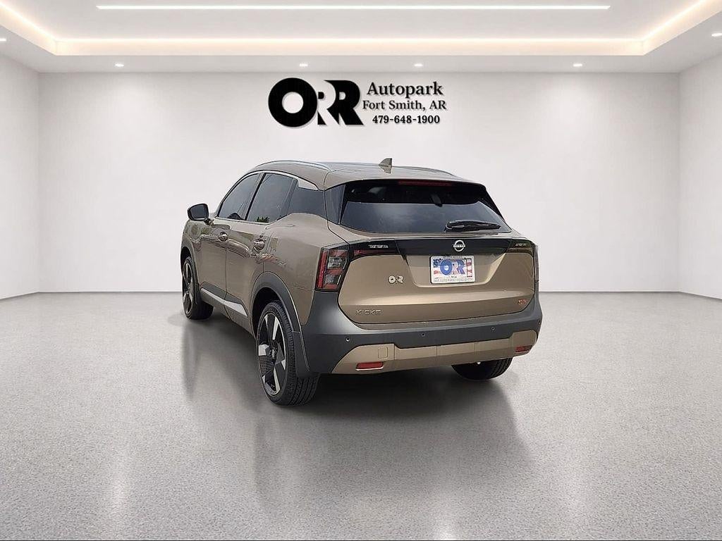 2025 Nissan Kicks SR FWD